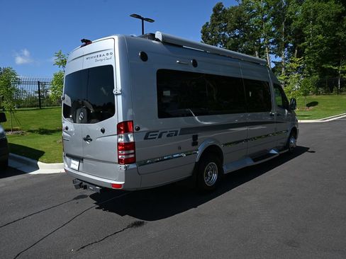 Used 2014 Mercedes-Benz Sprinter 3500 image 27