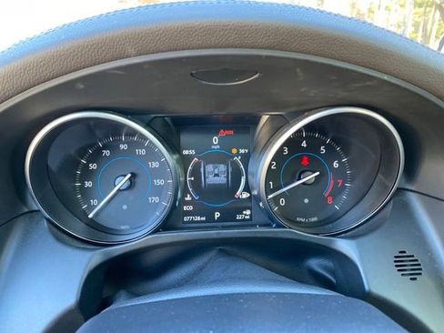 Used 2017 Jaguar XF Premium image 17