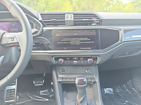 New 2025 Audi Q3 2.0T Premium Plus image 18