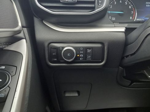 Used 2023 Ford Explorer XLT w/ Equipment Group 202A RWD image 27