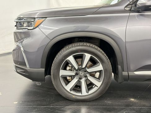 Certified 2024 Honda Pilot Touring image 12