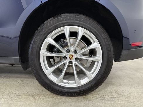 Certified 2023 Porsche Macan w/ Premium Package Plus AWD/4WD image 14