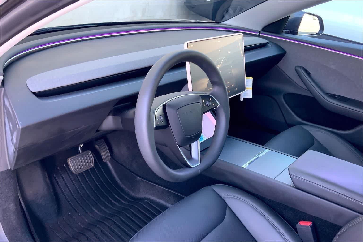 Used 2024 Tesla Model 3 Standard Range RWD image 2