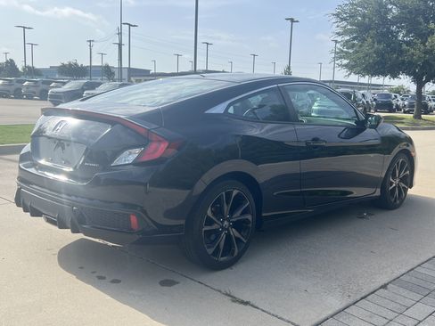 Used 2020 Honda Civic Sport image 10