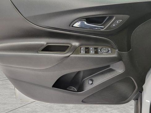Used 2023 Chevrolet Equinox LT AWD/4WD image 24