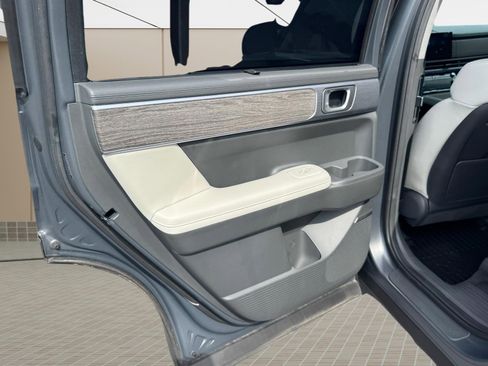 Used 2024 Hyundai Santa Fe Limited FWD image 18