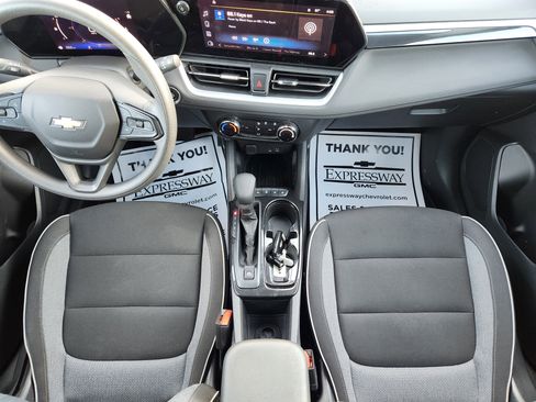 Used 2024 Chevrolet TrailBlazer LS image 17