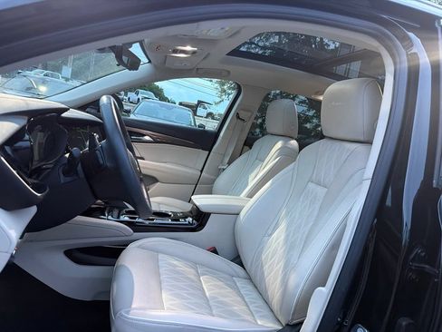 Used 2023 Buick Envision Avenir AWD/4WD image 9