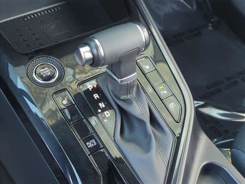 Used 2023 Kia Niro EX image 12