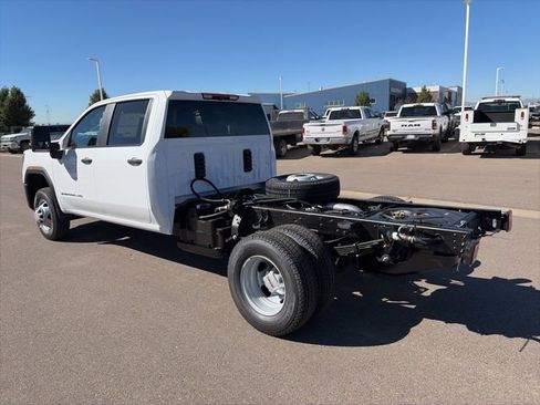 New 2026 GMC Sierra 3500 Pro w/ Convenience Package image 7