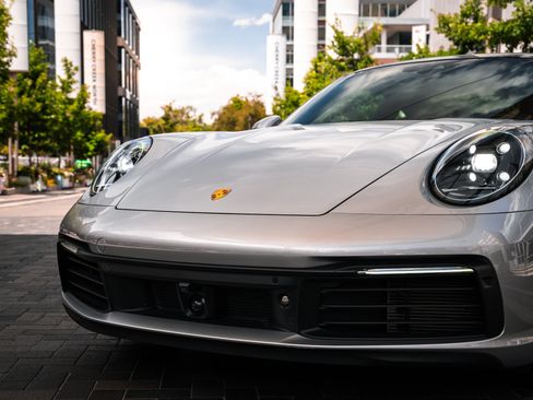 Used 2020 Porsche 911 Carrera 4S w/ Premium Package AWD/4WD image 13