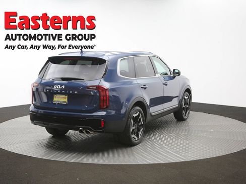 Used 2025 Kia Telluride S FWD image 42