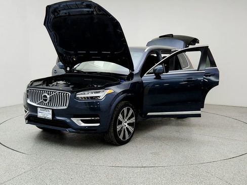 Certified 2025 Volvo XC90 T8 Plus w/ Protection Package Premier image 9