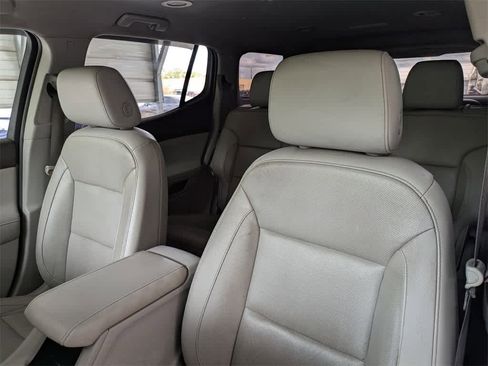 Used 2020 GMC Acadia SLT image 7