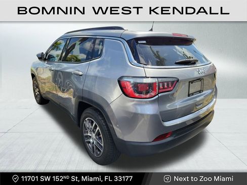 Used 2018 Jeep Compass Latitude image 3