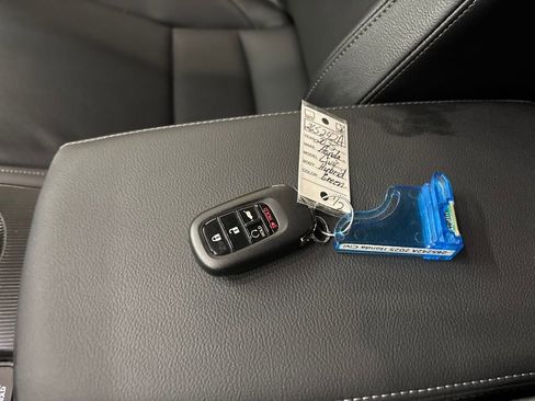 Used 2025 Honda Civic Sport Touring image 29