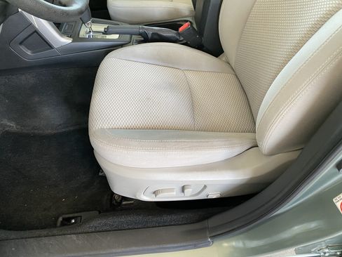 Used 2014 Subaru Forester 2.5i Premium w/ All-Weather Package AWD/4WD image 28