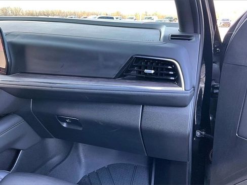 Used 2025 Chevrolet Tahoe Z71 image 27