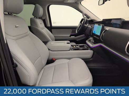 Certified 2025 Ford Expedition Platinum AWD/4WD image 15