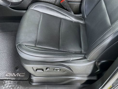 Used 2021 GMC Yukon XL Denali RWD image 20