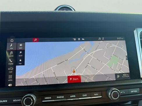 Used 2021 Porsche Macan S image 24