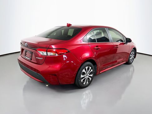 Used 2022 Toyota Corolla LE image 4