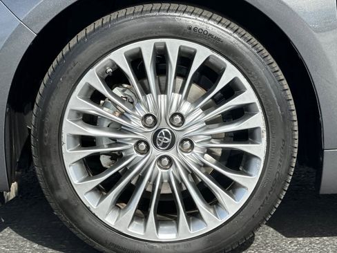 Used 2017 Toyota Avalon Limited w/ All Weather Liner Package image 26