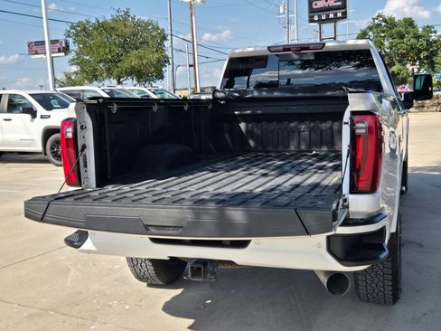 Used 2024 GMC Sierra 3500 Denali w/ Denali Reserve Package AWD/4WD image 25