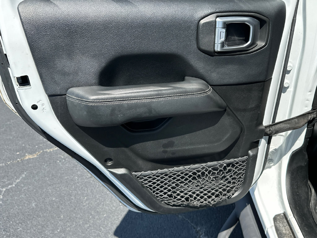 Used 2019 Jeep Wrangler Unlimited Sahara w/ Quick Order Package 24M Moab AWD/4WD image 21