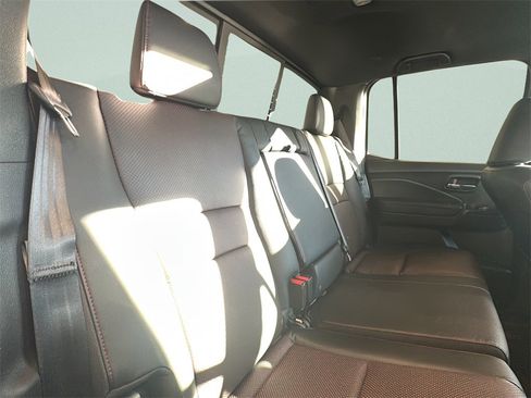 New 2026 Honda Ridgeline Black Edition image 15