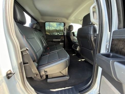 Used 2024 Ford F250 Lariat w/ Lariat Ultimate Package AWD/4WD image 12