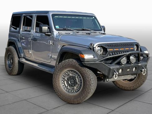 Used 2018 Jeep Wrangler Unlimited Sport S AWD/4WD image 2