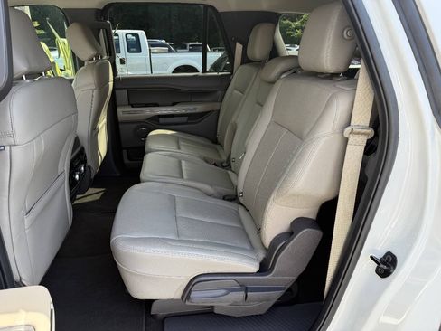 Used 2020 Ford Expedition Max XLT w/ Equipment Group 202A AWD/4WD image 10