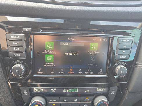 Used 2018 Nissan Rogue SL w/ Premium Package image 25