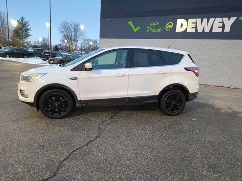 Used 2017 Ford Escape SE w/ SE Cold Weather Package image 2