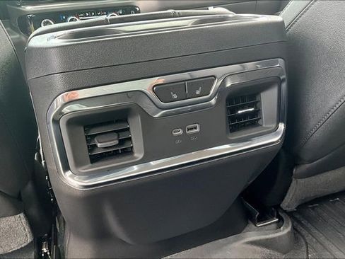 Used 2023 GMC Sierra 1500 SLT w/ SLT Premium Package AWD/4WD image 17