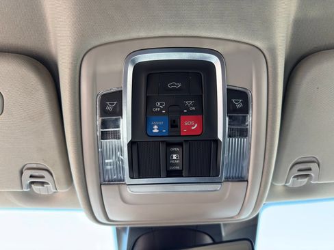 Used 2022 RAM 1500 Laramie AWD/4WD image 30
