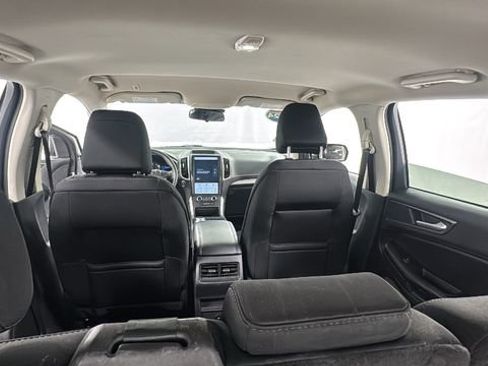 Used 2024 Ford Edge SE image 17