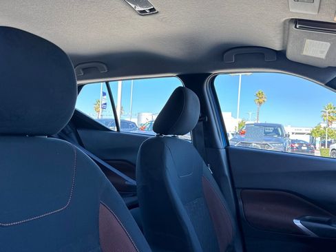 Used 2024 Nissan Kicks SR image 17