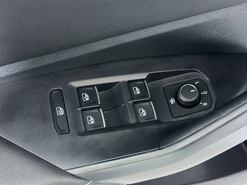 Used 2025 Volkswagen Jetta S FWD image 15
