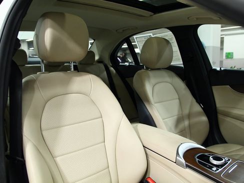 Used 2019 Mercedes-Benz C 300 C 300 image 24