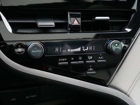 Certified 2024 Toyota Camry SE w/ Convenience Package image 23