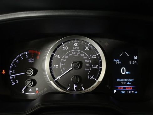 Used 2021 Toyota Corolla LE image 34