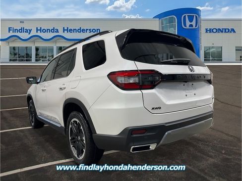New 2026 Honda Pilot Touring image 3
