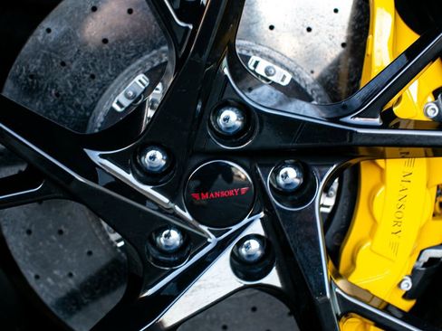 Used 2020 Ferrari 812 Superfast RWD image 7