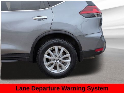 Used 2020 Nissan Rogue SV image 14