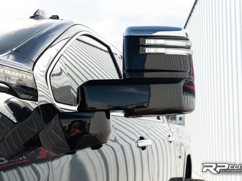 Used 2025 GMC Sierra 2500 Denali Ultimate image 26