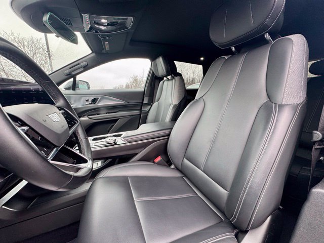 Used 2024 Cadillac Lyriq Tech AWD/4WD image 14