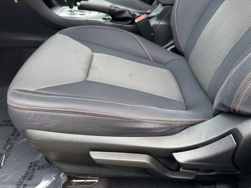 Used 2019 Subaru Crosstrek 2.0i Premium AWD/4WD image 26