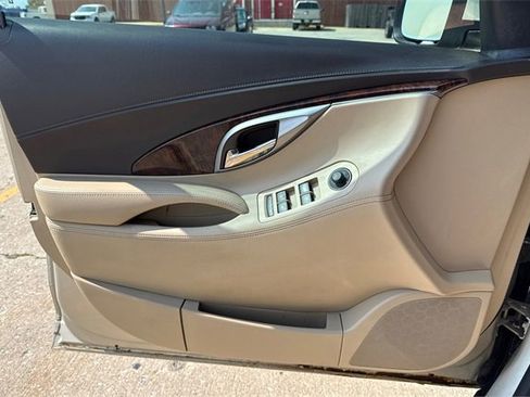 Used 2010 Buick LaCrosse CXL image 15